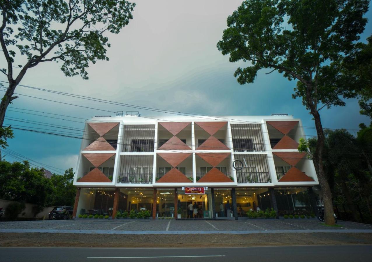 Royalton Residency Hotel Mundakayam Exterior photo