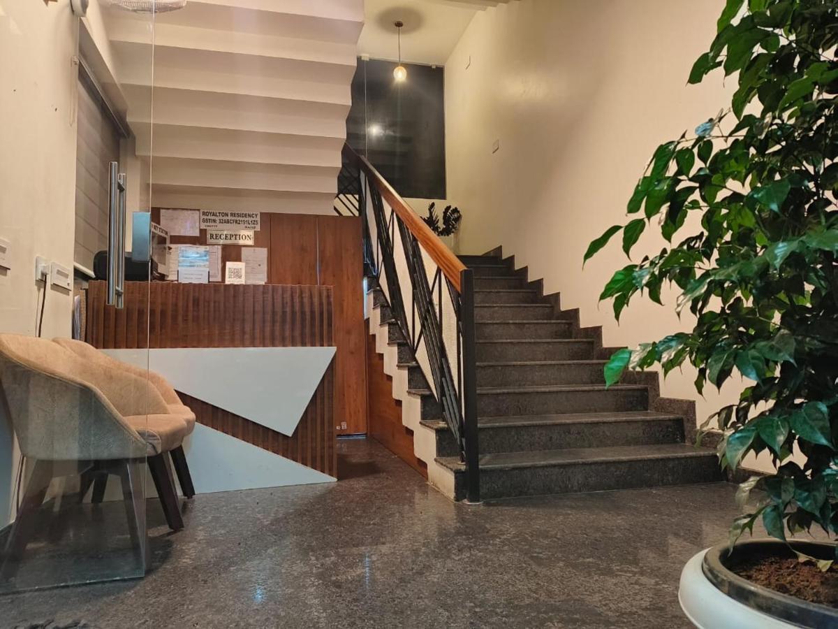 Royalton Residency Hotel Mundakayam Exterior photo